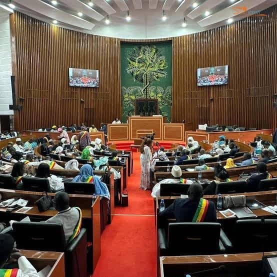 Assemblée nationale : Matar Diène noddii depiteeɓe ngam ɓe waɗ nafoore Senegaal yeeso yamirooje partiiji maɓɓe