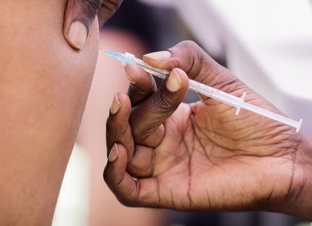 Cancers féminins au Sénégal : l'UNICEF encourage la vaccination des filles dès 9 ans